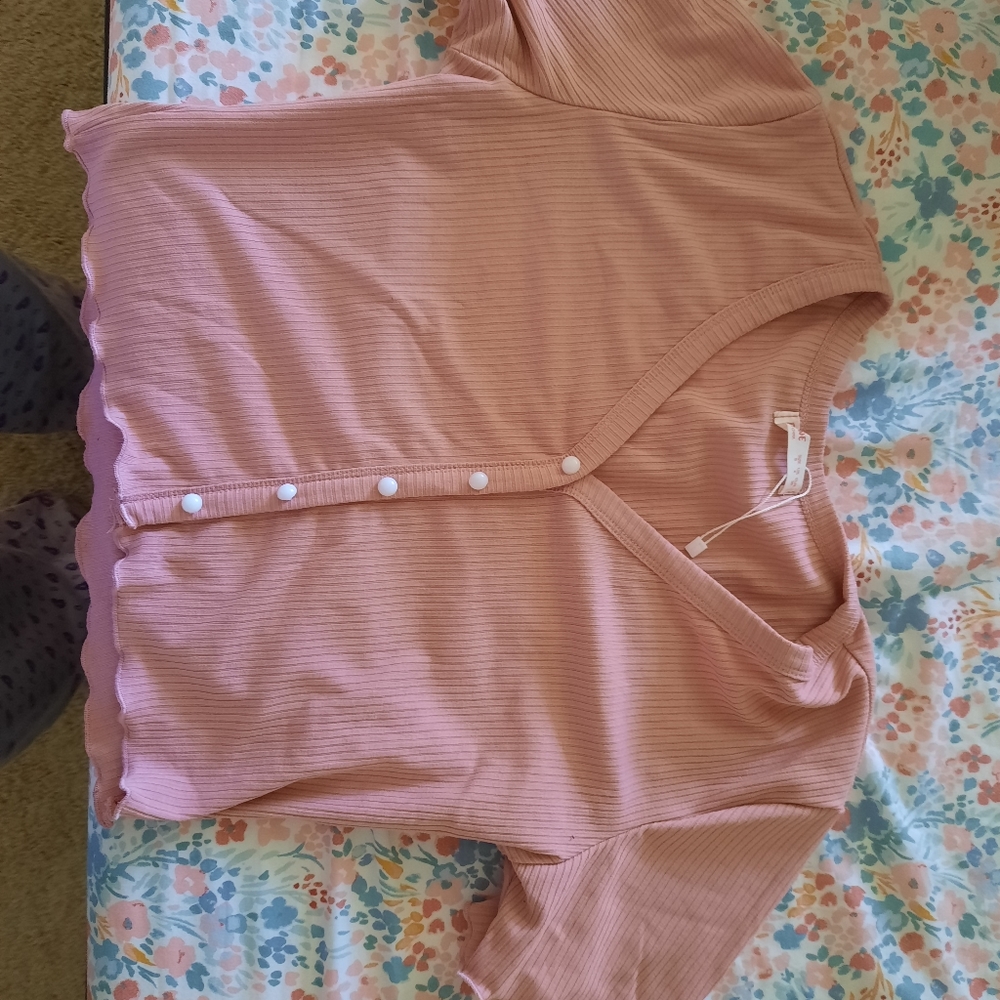 Tops - Picture 5 of 5